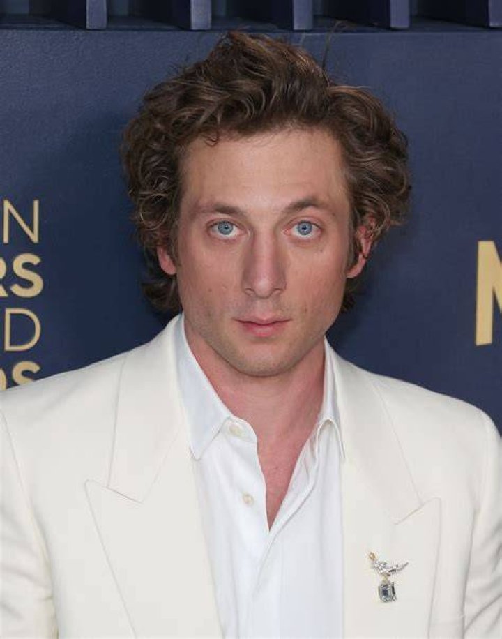 Are Jeremy Allen White and Ashley Moore Dating? Inside Their