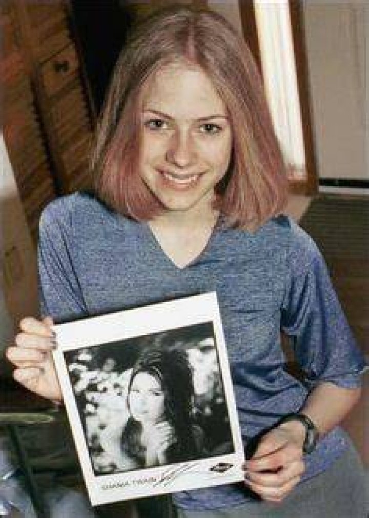 Avril Lavigne&rsquo;s Childhood Photos Revealed NSF Music Magazine