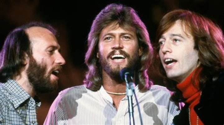 Bee Gees' Barry Gibb enjoys a day at Wimbledon with his wife Linda