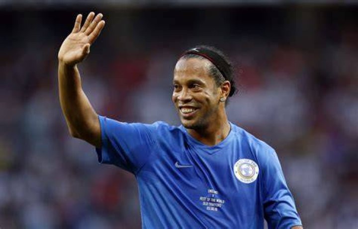 Brazil and Barcelona Legend Ronaldinho Confirms 2018 Retirement