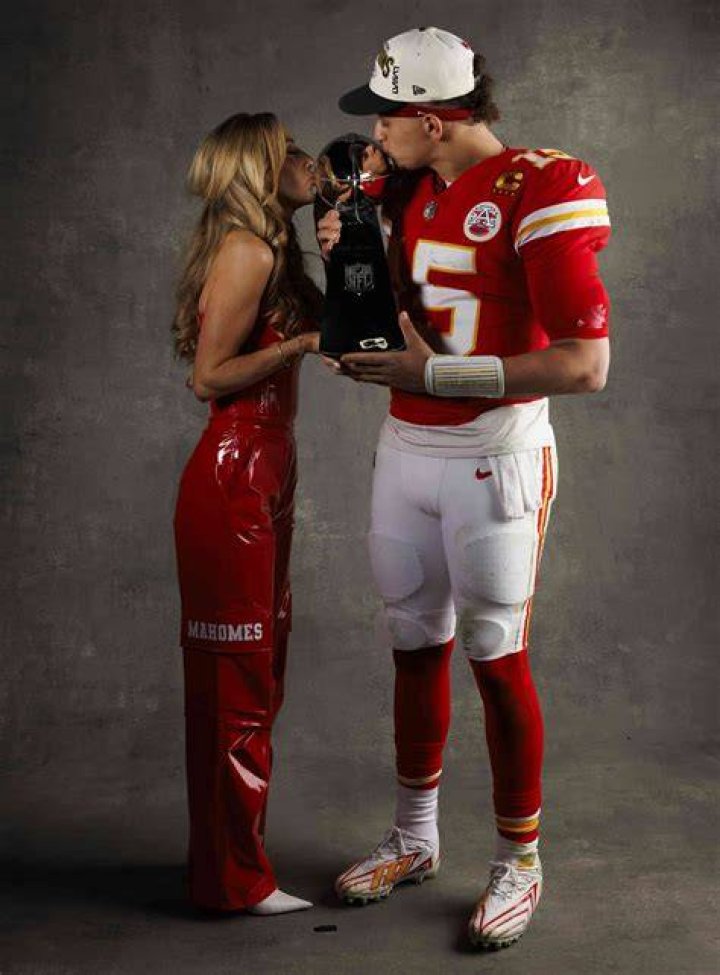 Brittany Mahomes shares sparkling Vegas outfit on Instagram