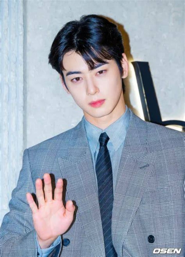 Cha Eun Woo h&oacute;a ma c&agrave; rồng trong phim mới, gặp lại người t&igrave;nh Moon Ga