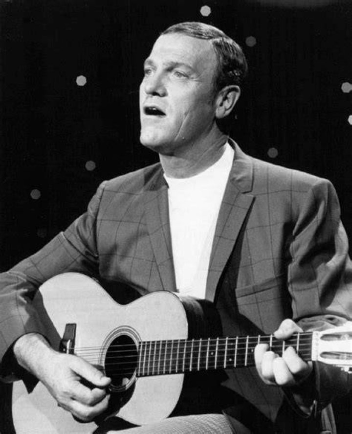 Eddy Arnold Net Worth 2024 Wiki Bio, Married, Dating, Family, Height