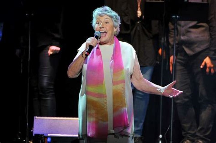 Helen Reddy, "I Am Woman" Singer, Has Died