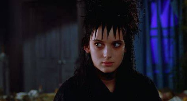 How Old Is Lydia In Beetlejuice? Uncover The Movie Secret