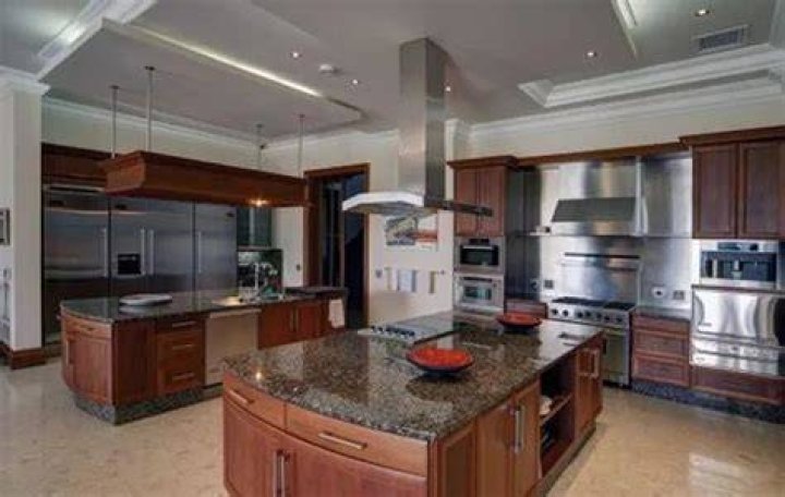 Inside Multibillionaire Patrice Motsepe’s mansion ZA News Online