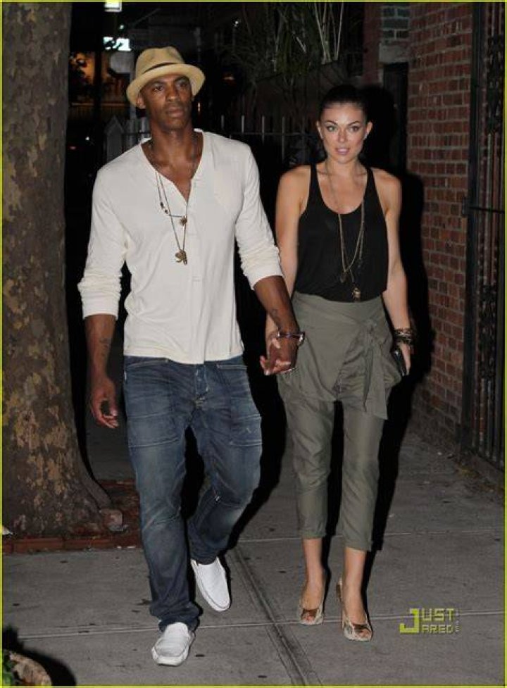 Inside Serinda Swan&rsquo;s Break Up With Ex Partner Mehcad Brooks