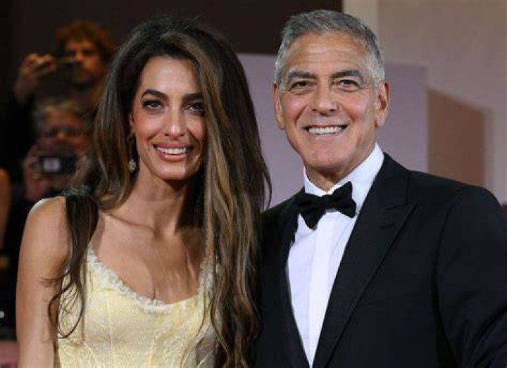 &iquest;La esposa de Clooney est&aacute; empacando sus maletas y divorci&aacute;ndose