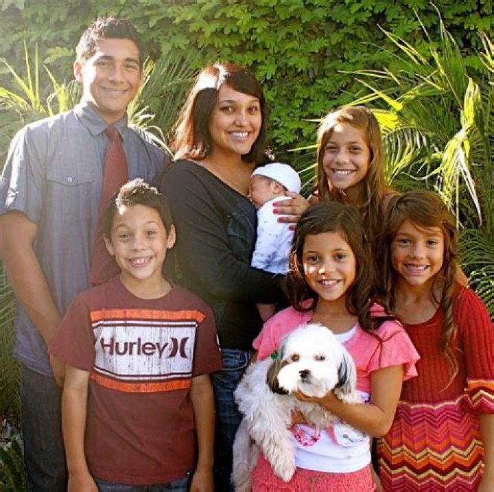 Jenna Ortega family mother, father and siblings Familytron