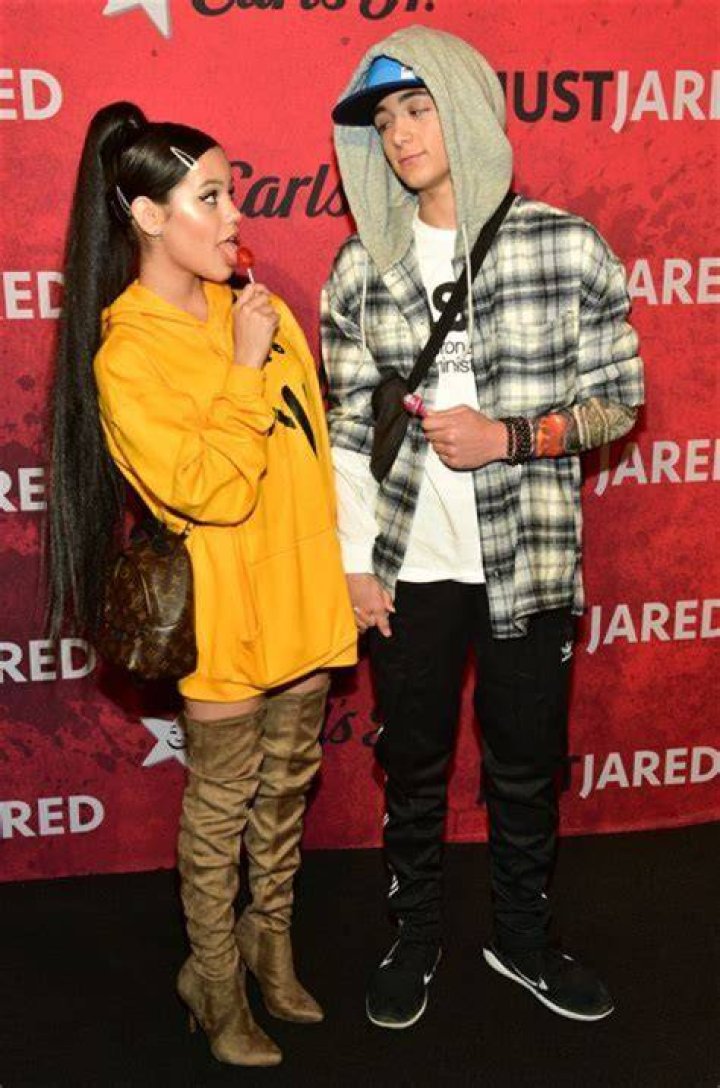 Jenna Ortega: Relationship Status Decoded!