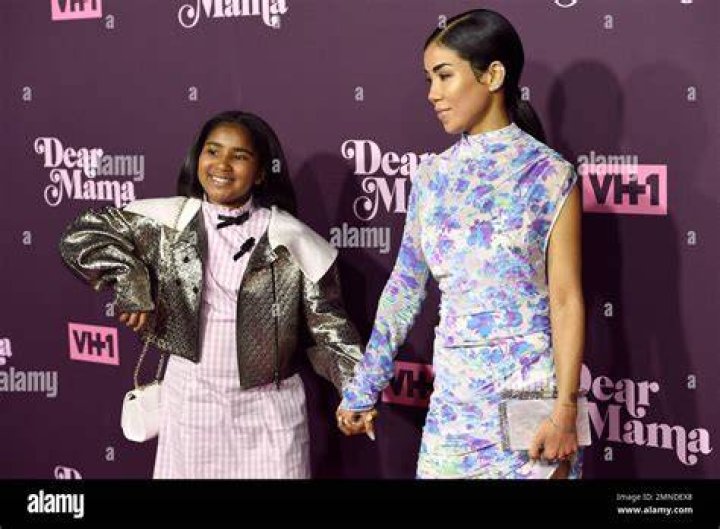 Jhen&eacute; Aiko And Her Daughter Namiko Love Are Two Peas In An Adorable Pod