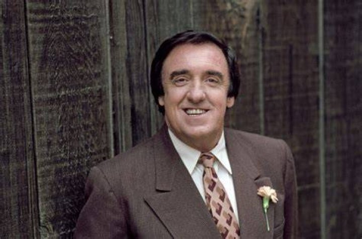 Jim Nabors Death Cause, Age, Bio, Wiki, Wife (Updated May 2023)