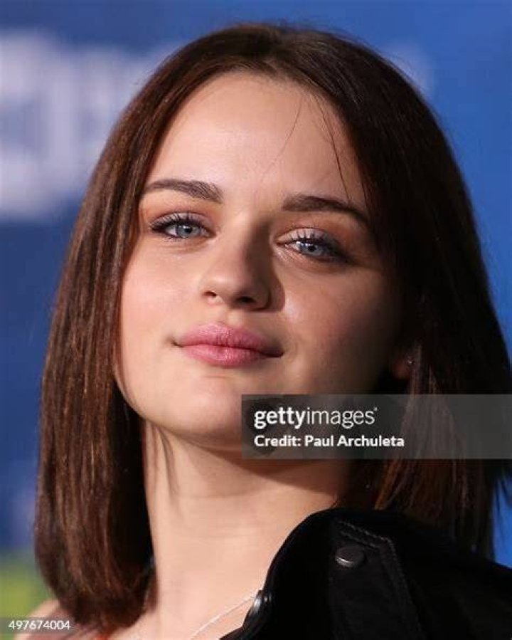 Joey King's 2 Sisters, Boyfriend, Parents YouTube