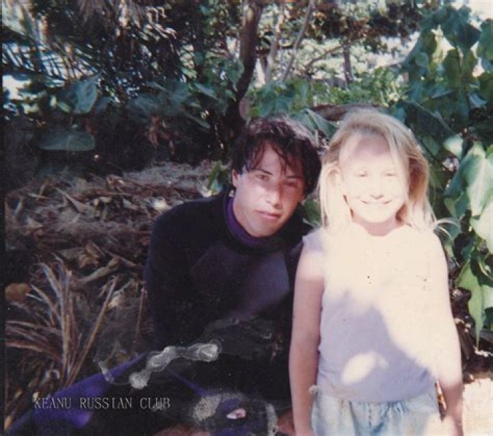 Keanu Reeves on the Northshore in Hawaii 1990 Keanu Reeves Young, Keanu