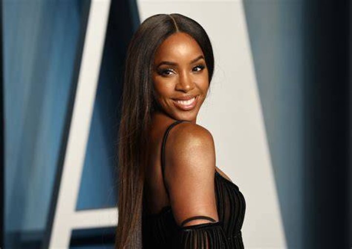 Kelly Rowland Reacts to Being Told She Was Second to Beyonc&eacute; POPSUGAR