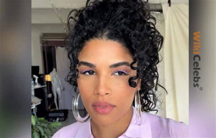 Kirsten Corley Net worth, Ethnicity, Age, Career, Wiki, Parents, Kids