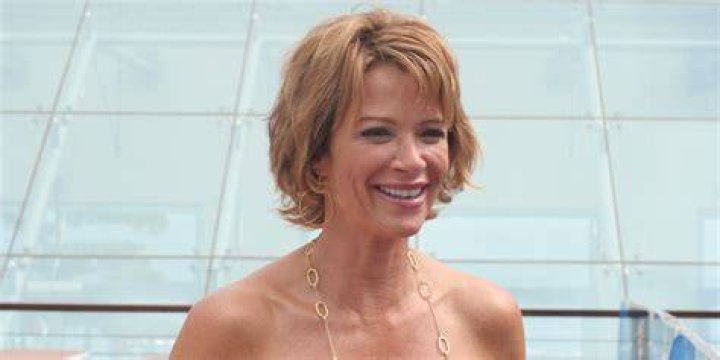 Lauren Holly bio net worth, age, height, weight, husband, kids Kemi