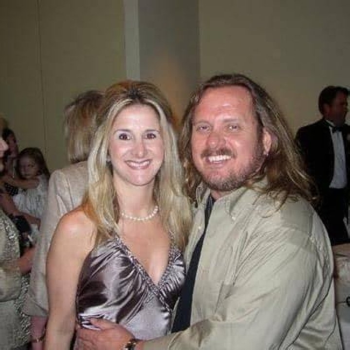 Lisa Van Zant Net Worth 2022, Salary, Age, Height, Family, Career