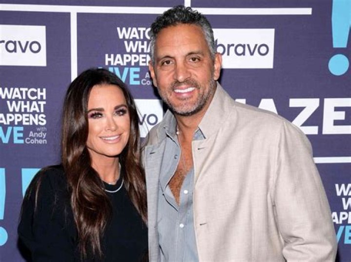 Mauricio Umansky spotted ‘holding hands’ with DWTS partner Emma Slater