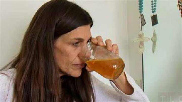 My Strange Addiction Drinking urine obsession and unusual shower mistake