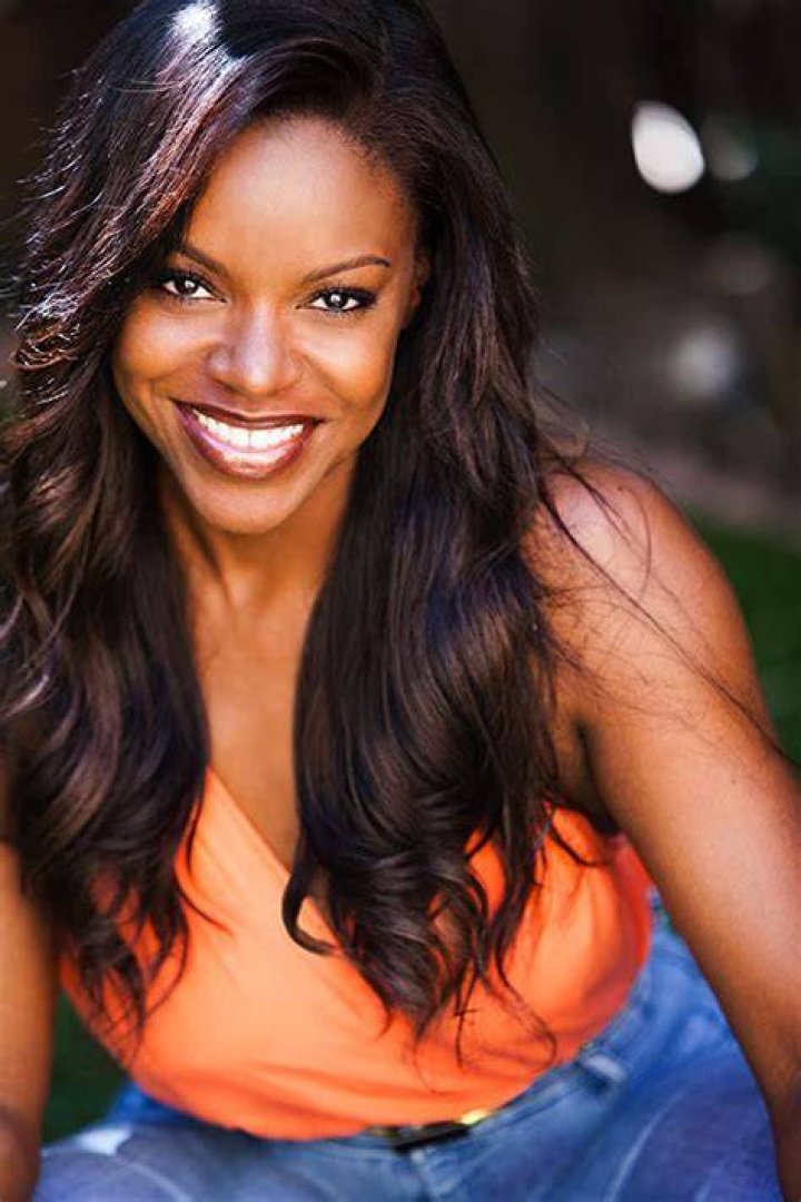 Nadine Ellis Gallery Super Stars Bio