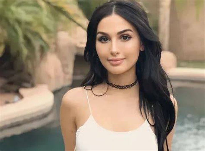 Picture of Alia Shelesh