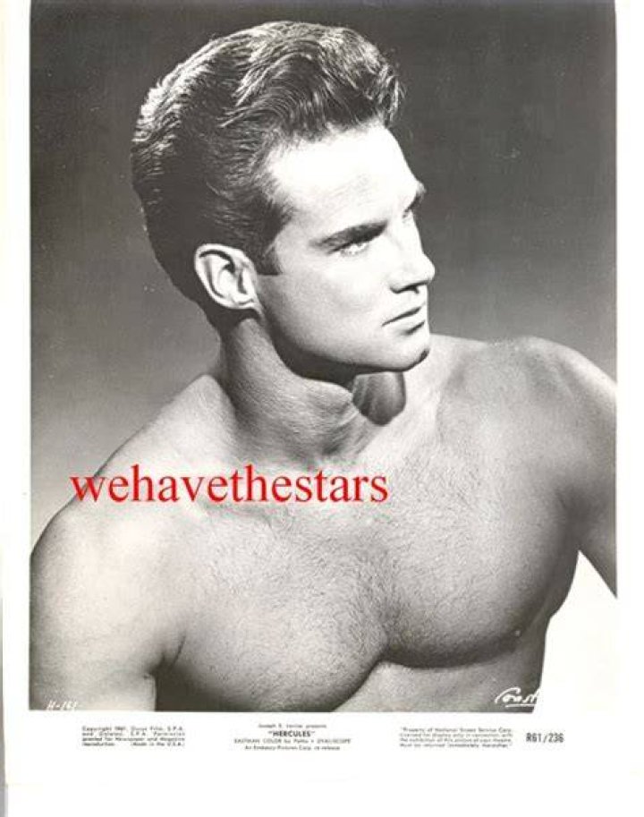 Steve Reeves in a publicity still. Built Report