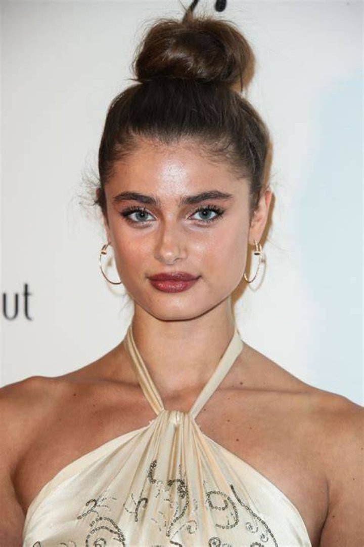 Taylor Hill The Daily Front Row's Third Annual Fashion Media Awards