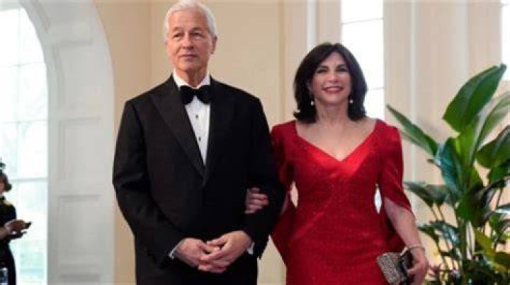 Unveiling The Height Of Jamie Dimon: How Tall Is The Banking Titan?