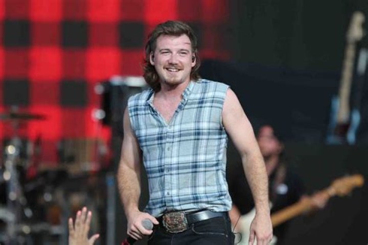 Wallen Biography, Music Career, Facts, Net worth 2020, Wealth