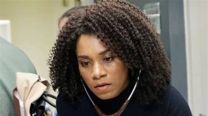 Why Did Maggie Leave The Walking Dead? ThePopTimes